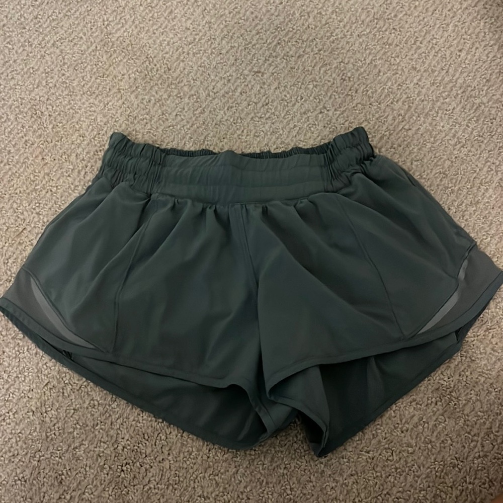 Lululemon Hotty Hot shorts
